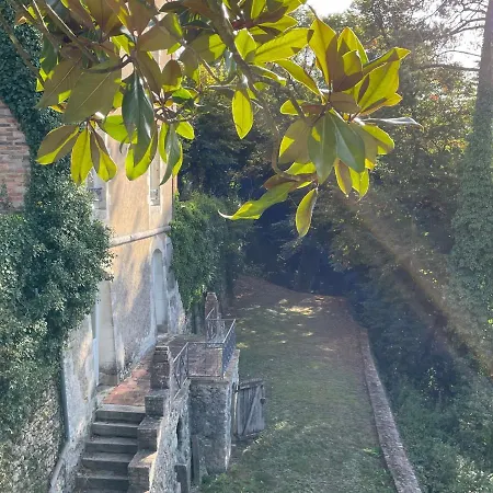 Vakantiehuis Grande Maison Familiale, 5 Chambres, Jardin, Proche 24 Du Mans Et Abbaye De Solesmes. - Fr-1-410-427