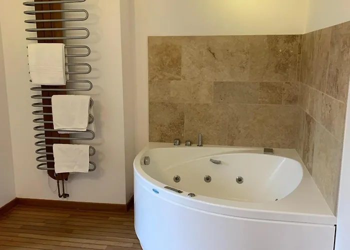 Grande Maison Familiale, 5 Chambres, Jardin, Proche 24 Du Mans Et Abbaye De Solesmes. - Fr-1-410-427 *