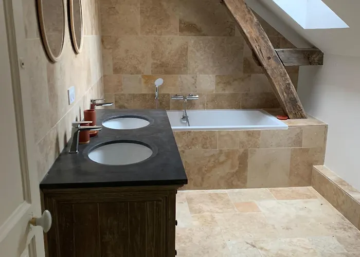 בית נופש Grande Maison Familiale, 5 Chambres, Jardin, Proche 24 Du Mans Et Abbaye De Solesmes. - Fr-1-410-427